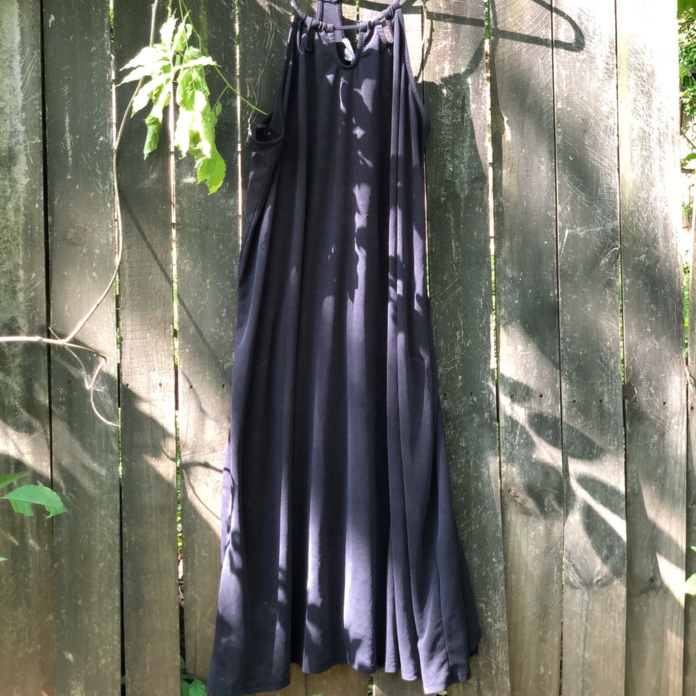 Black silence and noise mid-length dress